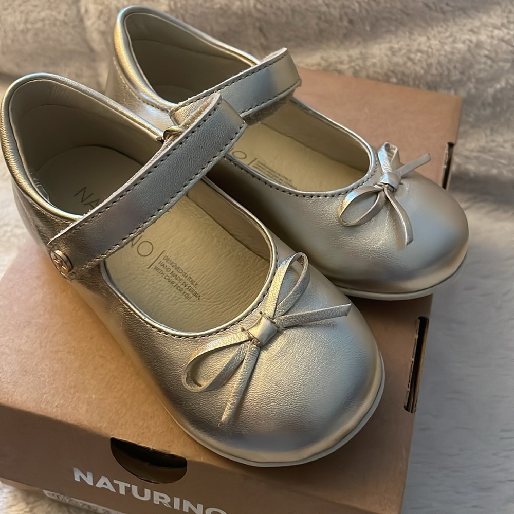 NWT Naturino Ballet Metallic in Platinum - Picture 9 of 16